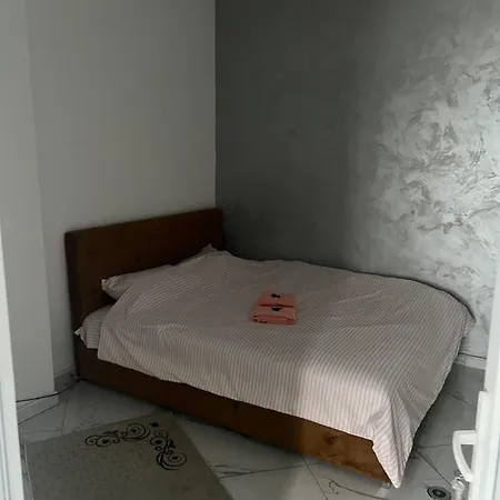 Melvina 3 *
